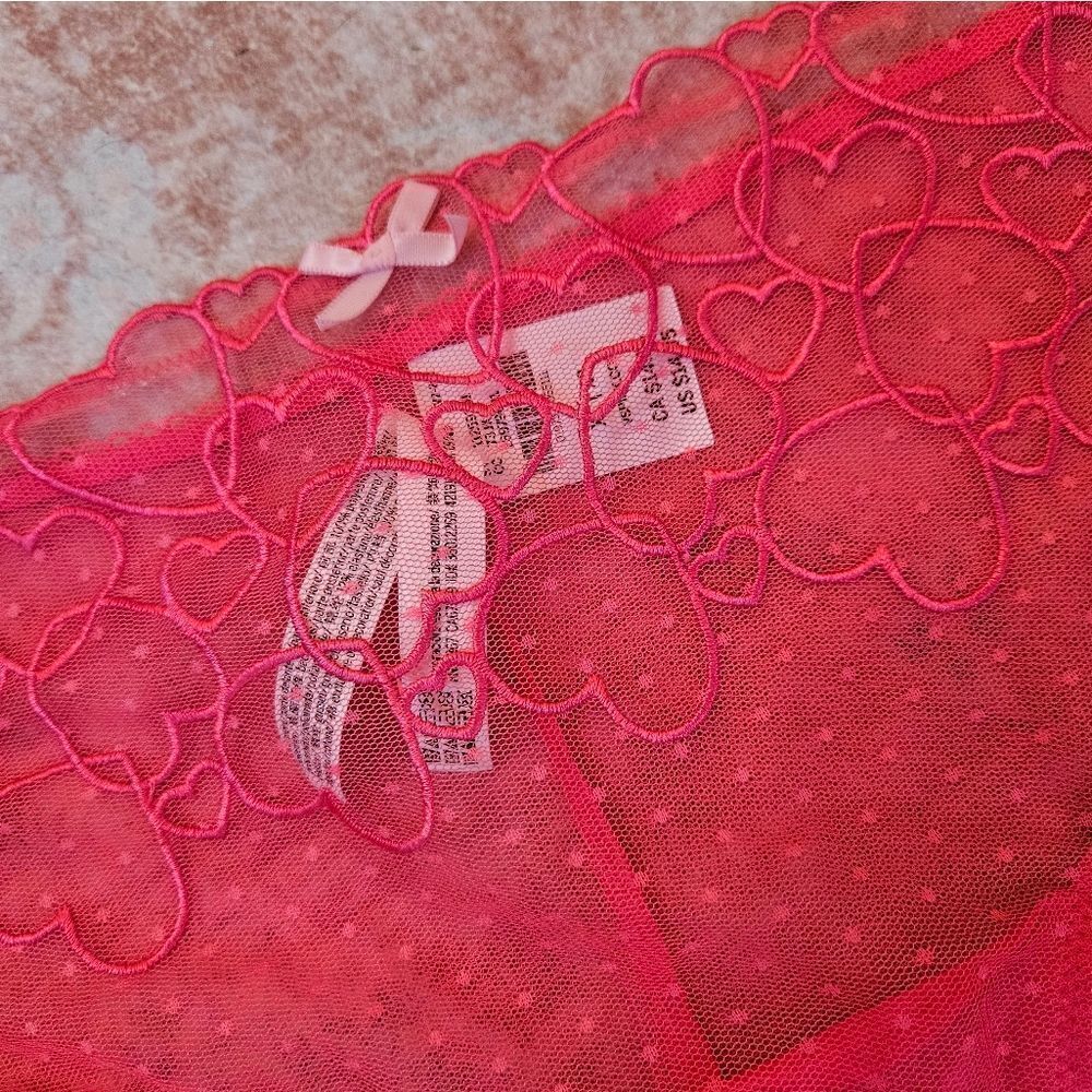 VS Pink Lace Trim Panties - Picture 2 of 4